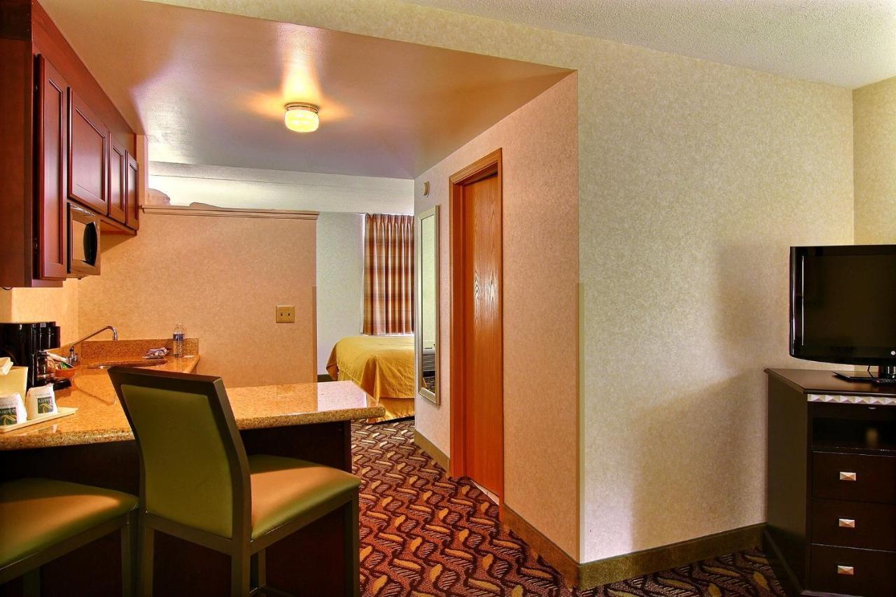 Quality Inn & Suites Менсфілд Екстер'єр фото