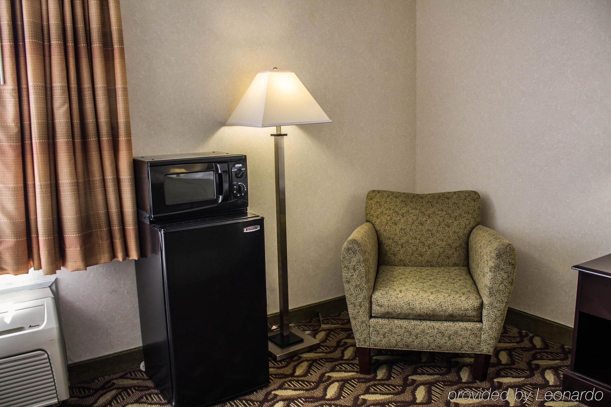 Quality Inn & Suites Менсфілд Екстер'єр фото