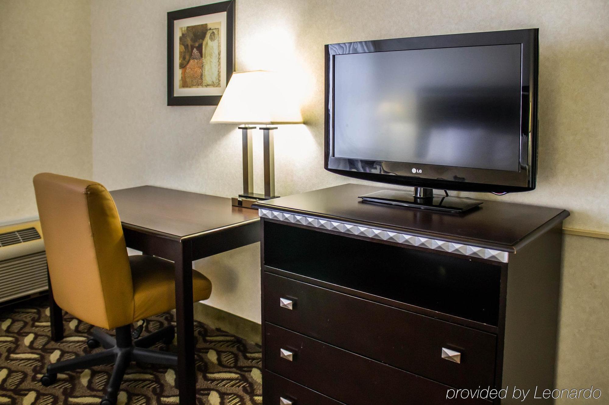 Quality Inn & Suites Менсфілд Екстер'єр фото