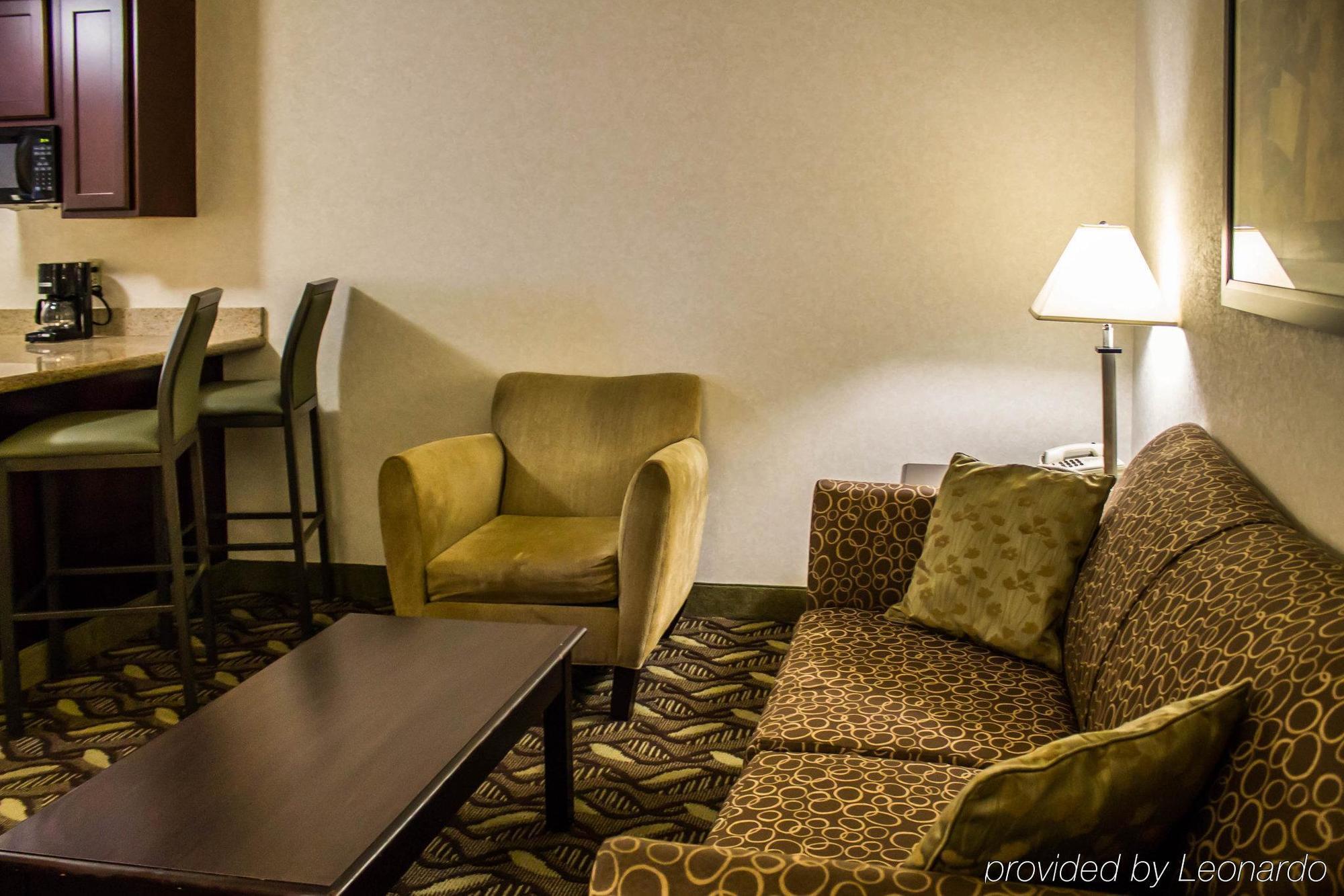 Quality Inn & Suites Менсфілд Екстер'єр фото